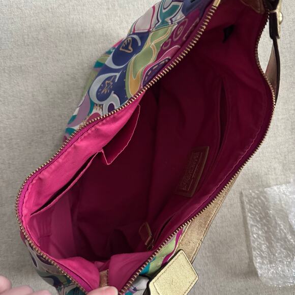 Vintage Y2K Poppy Coach Bag in Rainbow Graffiti - Picture 9 of 12